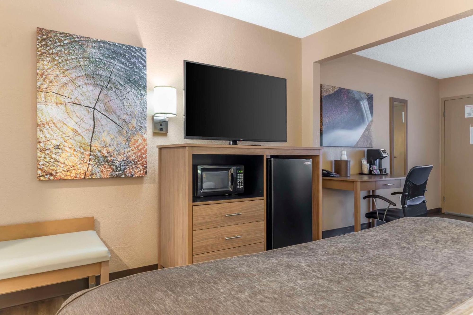 בראנסון Best Western Plus Landing View Inn & Suites מראה חיצוני תמונה