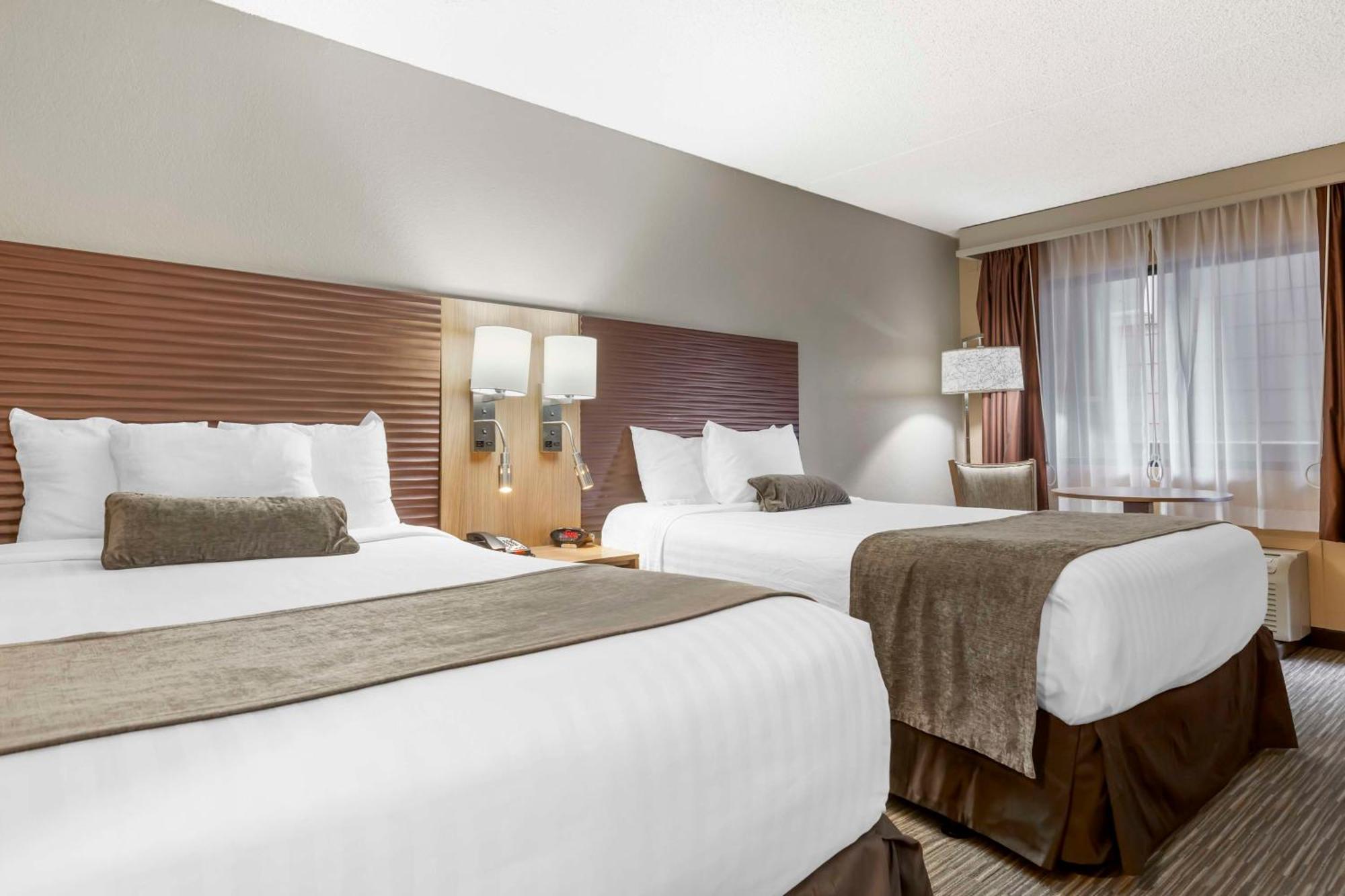 בראנסון Best Western Plus Landing View Inn & Suites מראה חיצוני תמונה