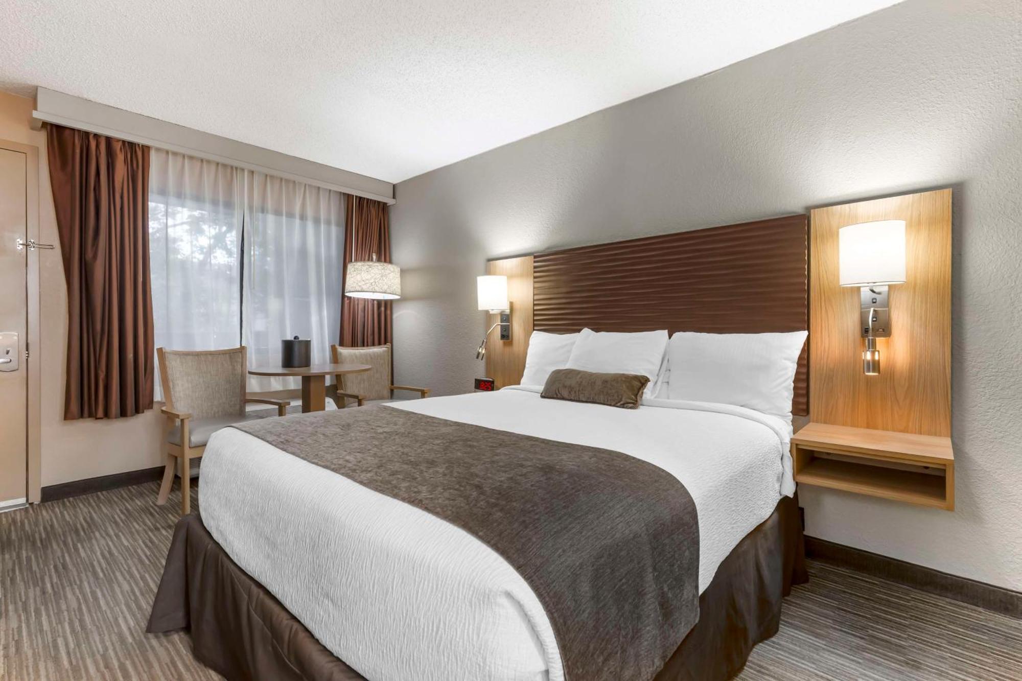 בראנסון Best Western Plus Landing View Inn & Suites מראה חיצוני תמונה
