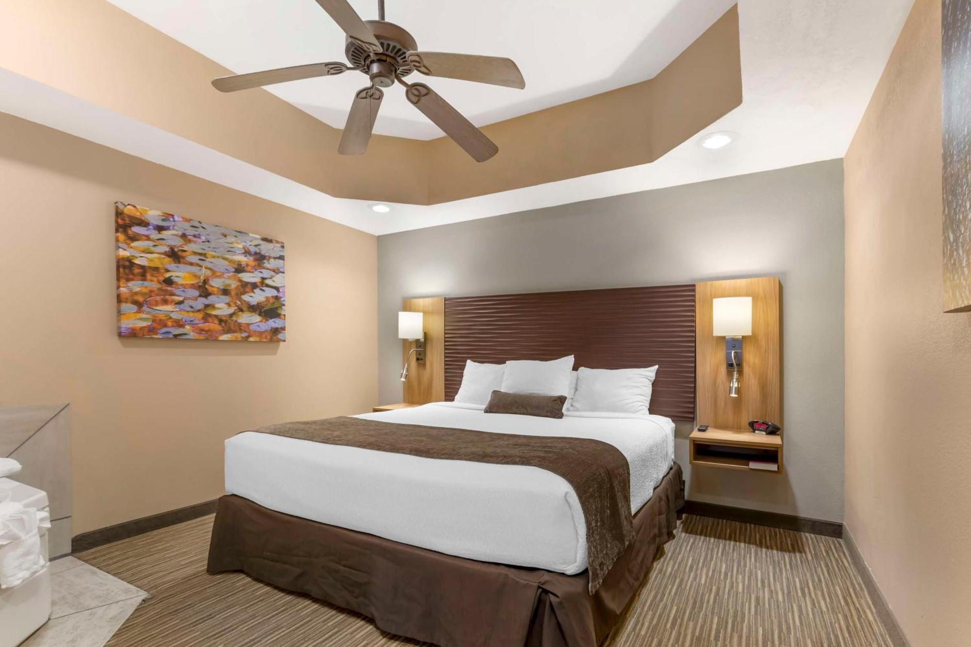 בראנסון Best Western Plus Landing View Inn & Suites מראה חיצוני תמונה