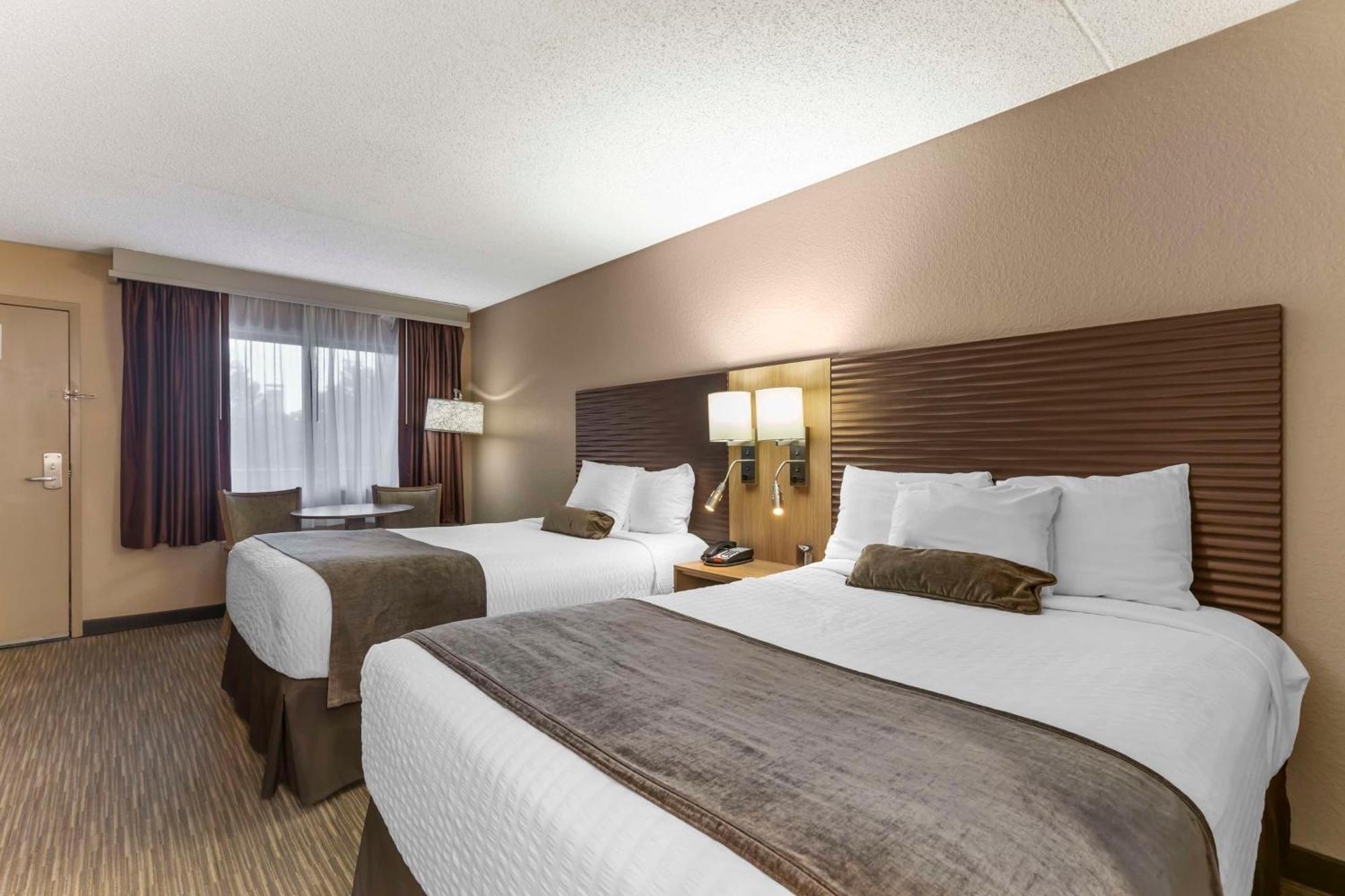 בראנסון Best Western Plus Landing View Inn & Suites מראה חיצוני תמונה