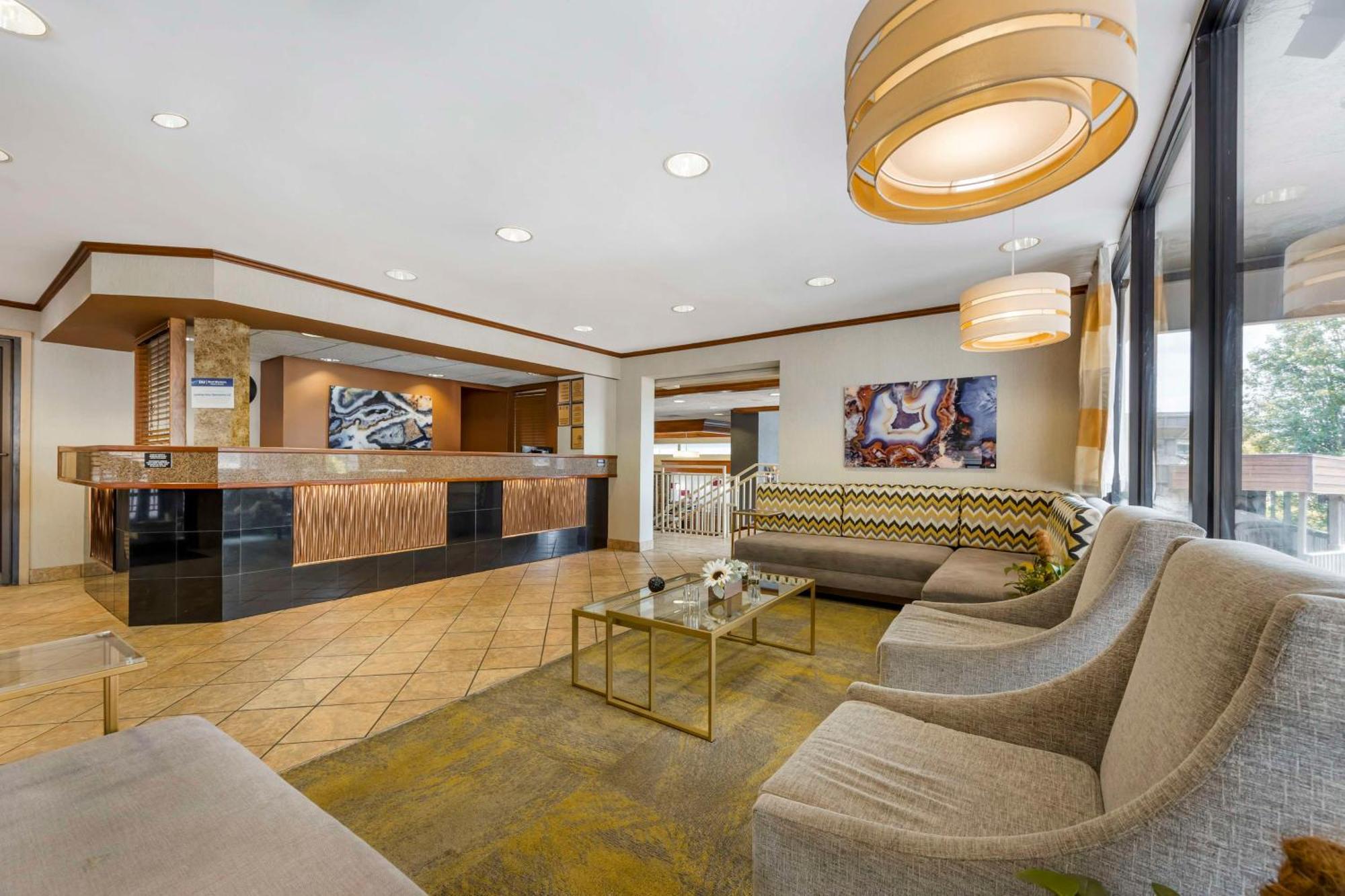 בראנסון Best Western Plus Landing View Inn & Suites מראה חיצוני תמונה