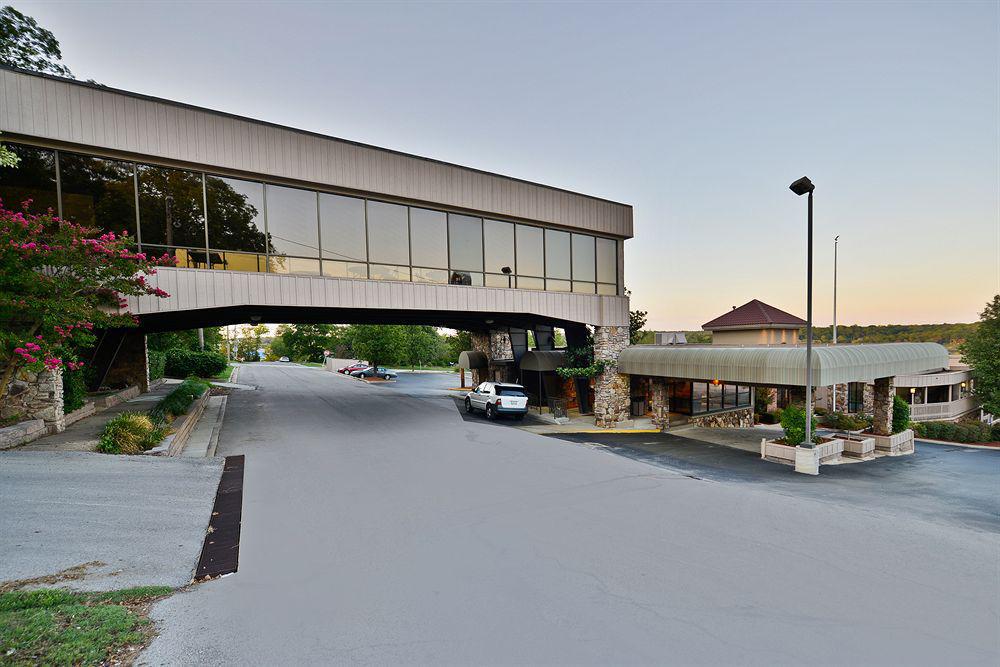 בראנסון Best Western Plus Landing View Inn & Suites מראה חיצוני תמונה